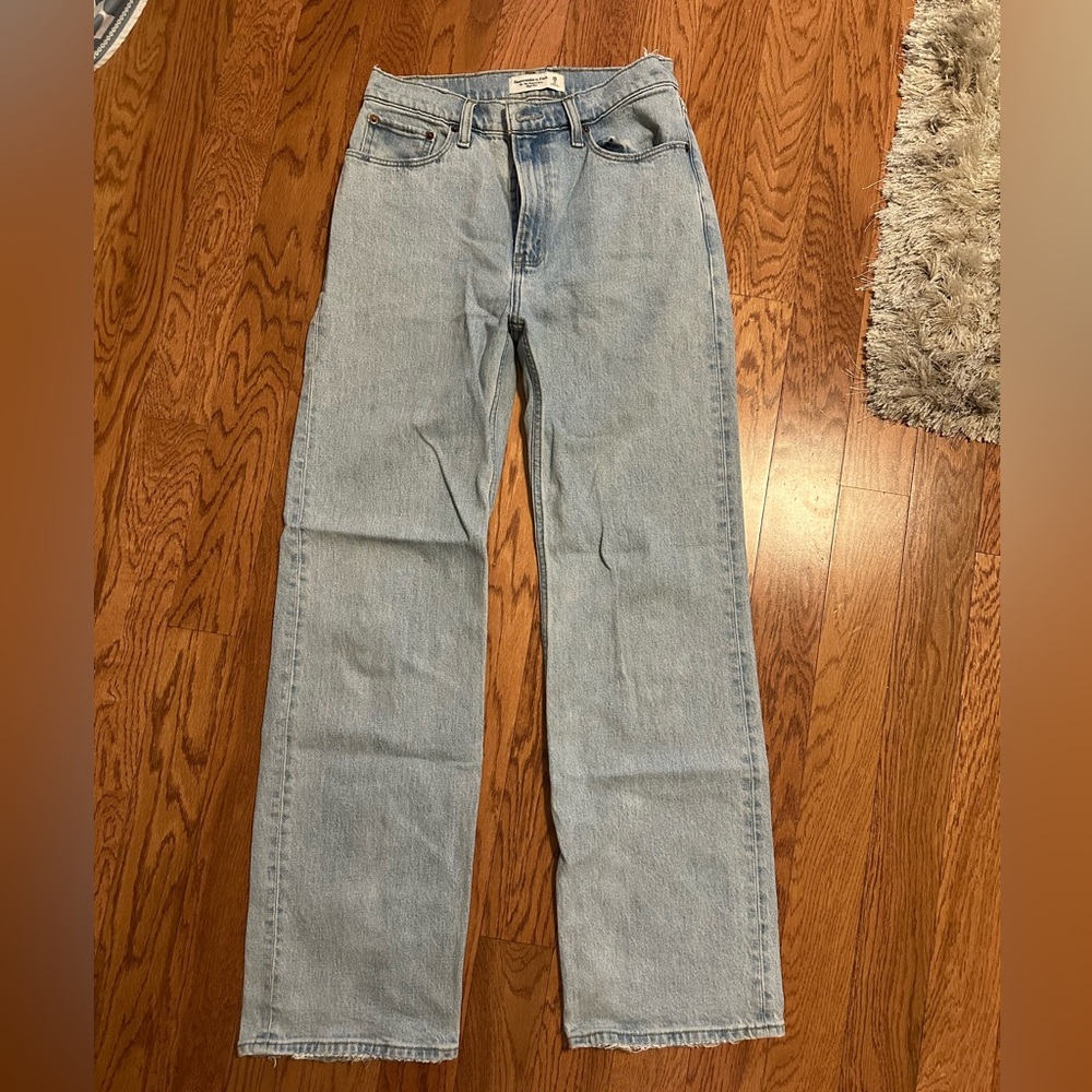 Abercrombie & Fitch Light Blue High-Rise Relaxed Jeans